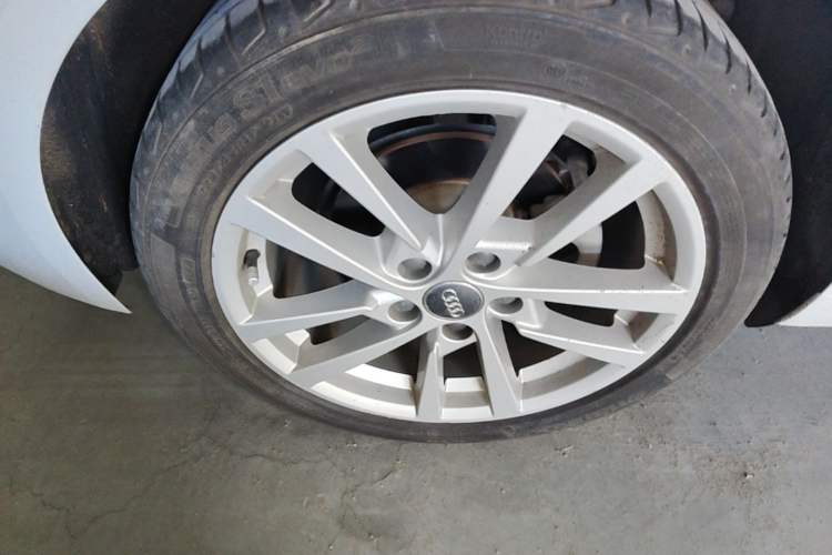Used Audi A3 2020 Sportback 35 TFSI Ambition China VI Right Rear Wheel Hub