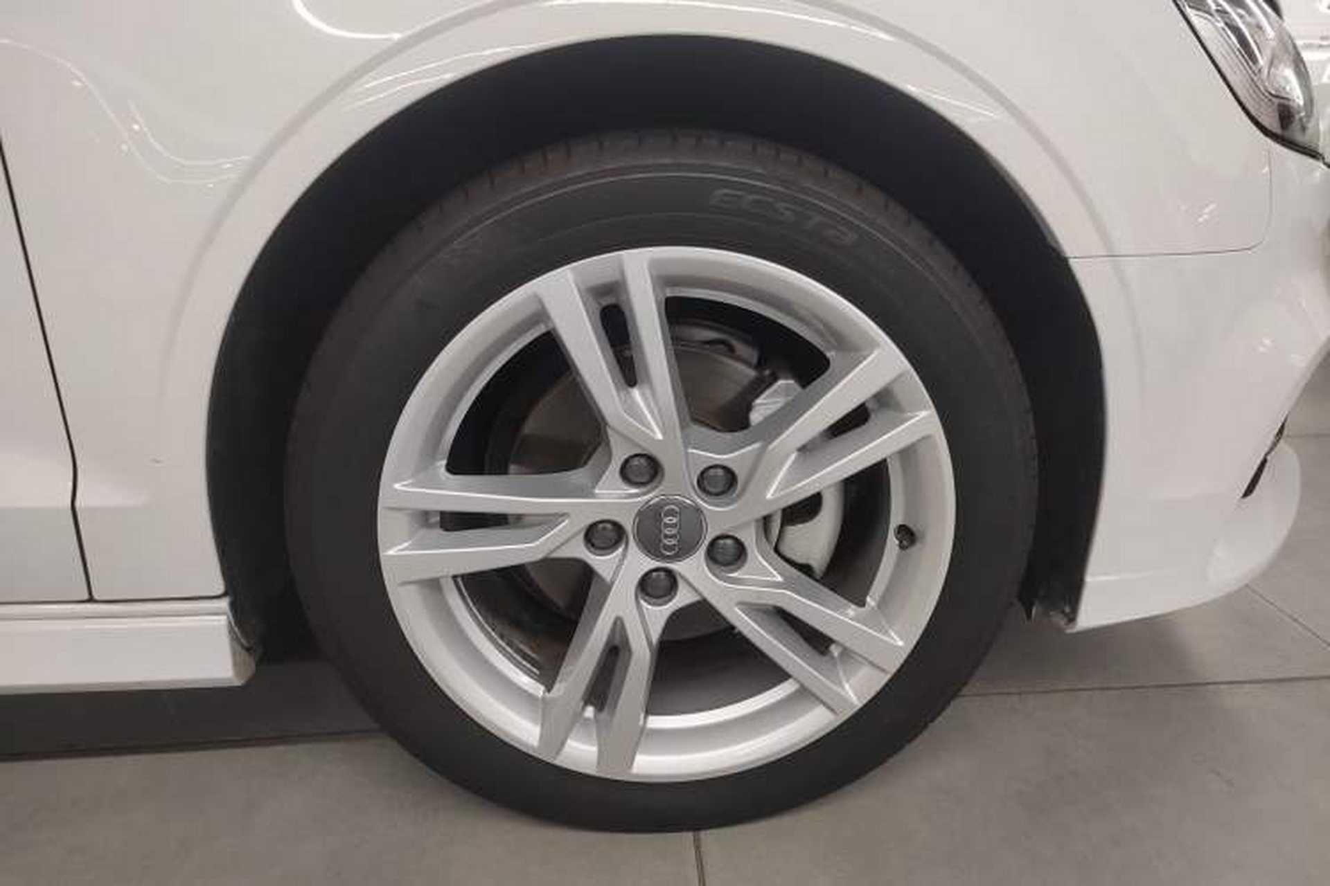 Used Audi A3 2020 Limousine 35 TFSI Fashion Edition China VI Emission Standard Right Rear Wheel Hub