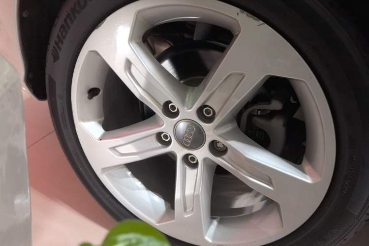 Used Audi A3 2020 Restyled Limousine 35 TFSI Ambition Version China VI Right Rear Wheel Hub