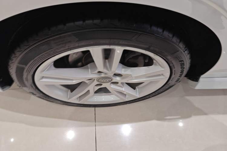 Used Audi A3 2020 Limousine 35 TFSI Fashion Edition China VI Emission Standard Right Rear Wheel Hub
