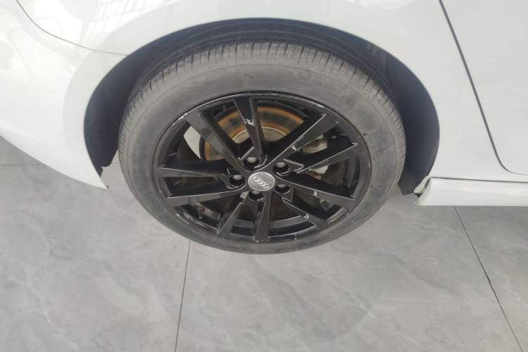 Used Audi A3 2020 Restyled Sportback 35 TFSI Entry-Level China VI Emission Standard Right Rear Wheel Hub