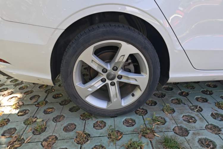 Used Audi A3 2020 Restyled Limousine 35 TFSI Ambition Version China VI Right Rear Wheel Hub
