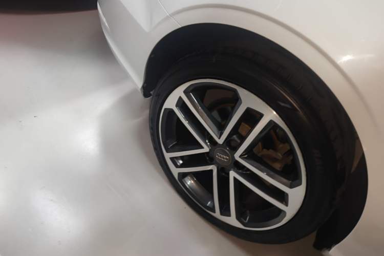 Used Audi A3 2020 Limousine 35 TFSI Ambition China VI Right Rear Wheel Hub