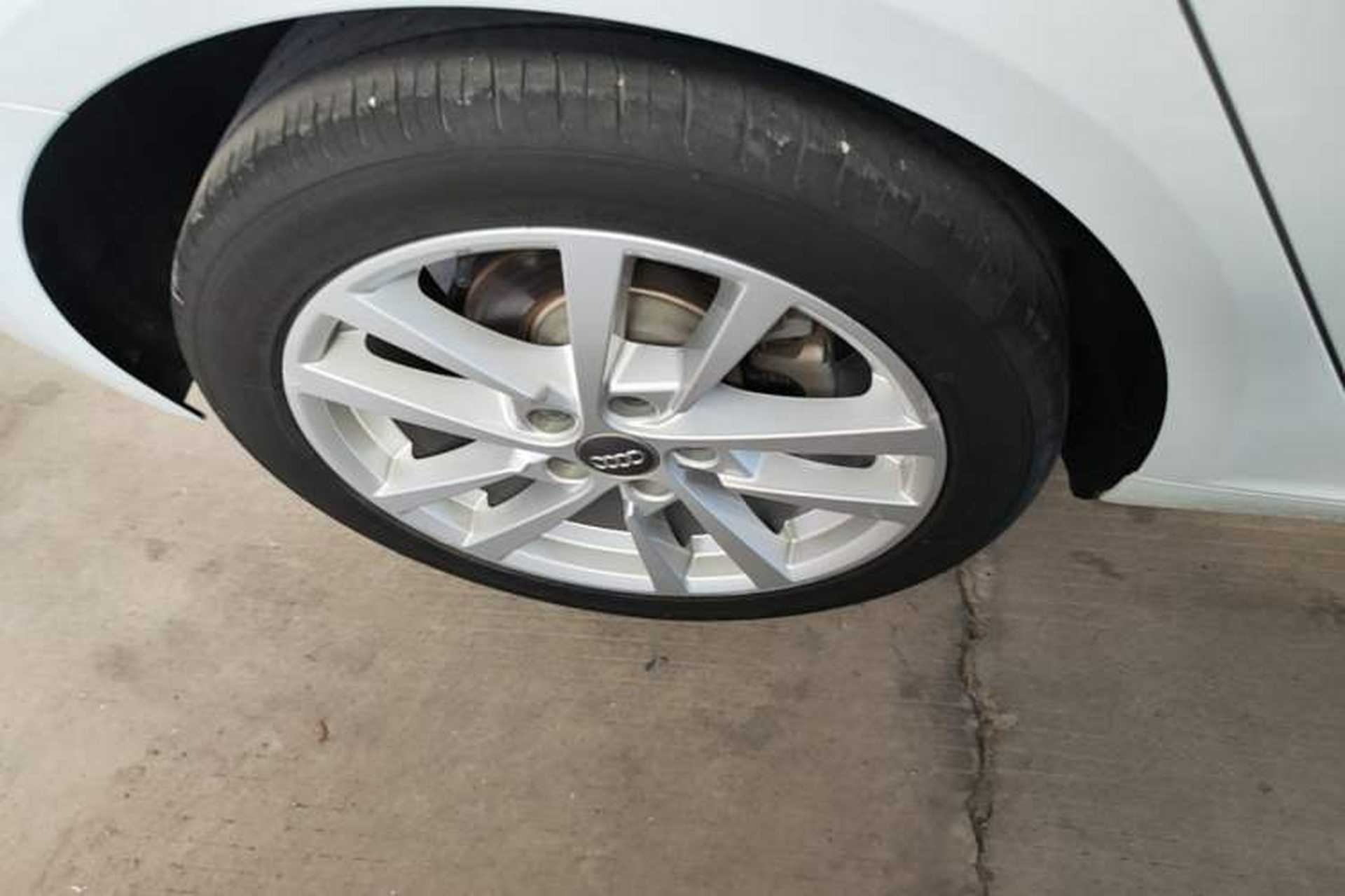 Used Audi A3 2020 Sportback 35 TFSI Ambition China VI Right Rear Wheel Hub