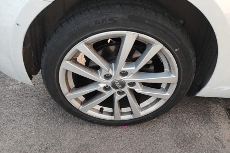 Used Audi A3 2020 Restyled Sportback 35 TFSI Entry-Level China VI Emission Standard Right Rear Wheel Hub