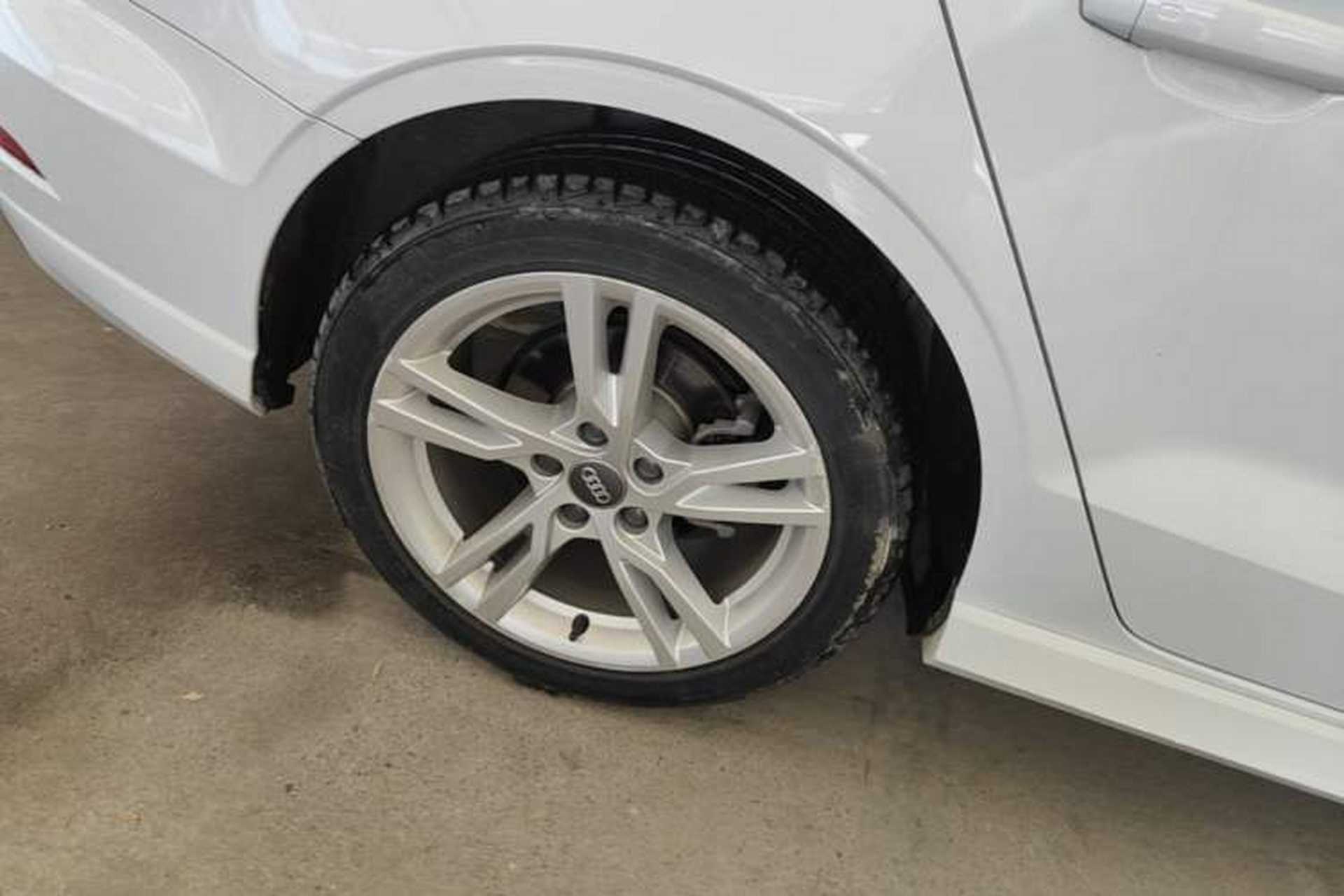 Used Audi A3 2020 Limousine 35 TFSI Fashion Edition China VI Emission Standard Right Rear Wheel Hub