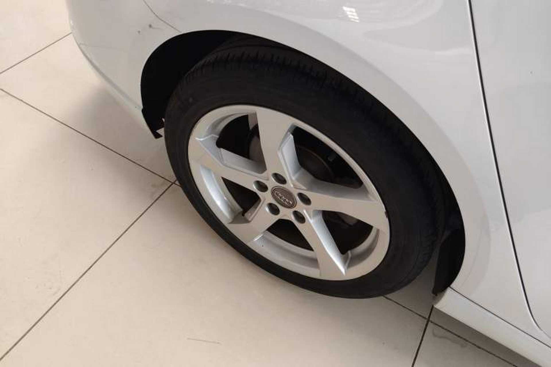 Used Audi A3 2020 Sportback 35 TFSI Fashion Edition China VI Emission Standard Right Rear Wheel Hub