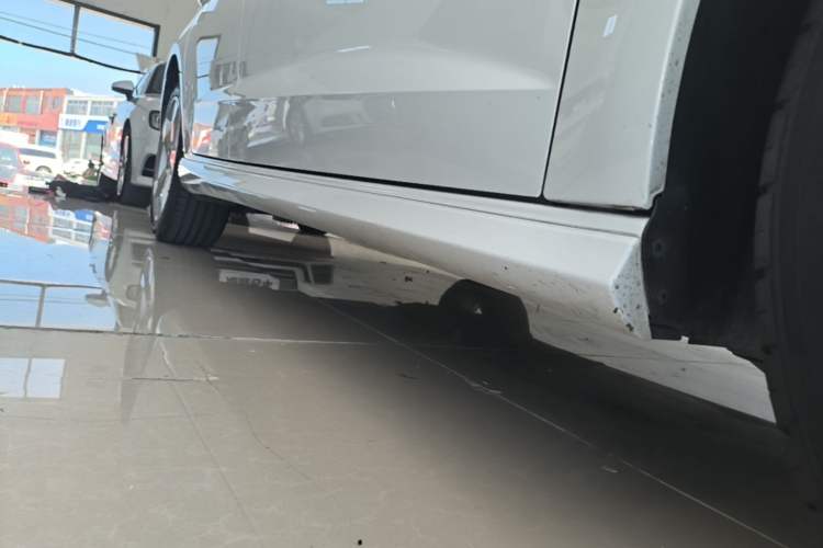 Used Audi A3 2020 Sportback 35 TFSI Fashion Edition China VI Emission Standard Right Side Sill