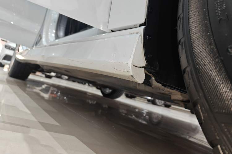 Used Audi A3 2020 Limousine 35 TFSI Fashion Edition China VI Emission Standard Right Side Sill