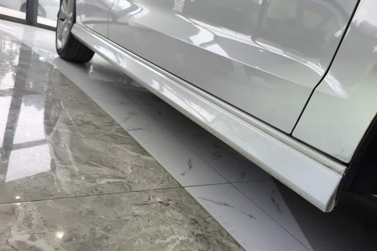 Used Audi A3 2020 Limousine 35 TFSI Fashion Edition China VI Emission Standard Right Side Sill