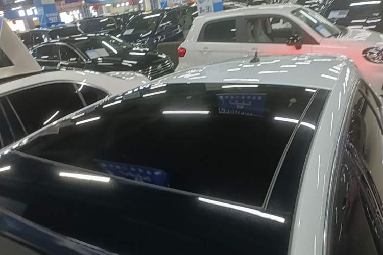 Used Audi A3 2020 Sportback 35 TFSI Fashion Edition China VI Emission Standard Roof