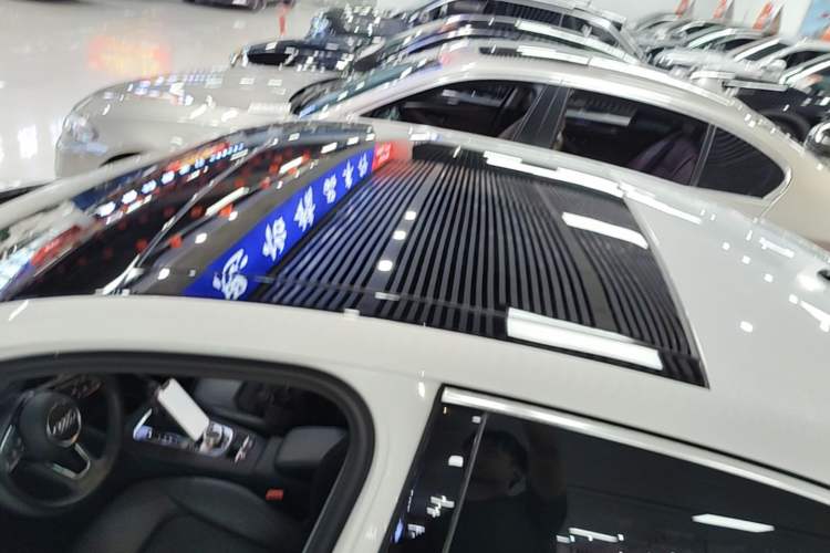 Used Audi A3 2020 Limousine 35 TFSI Fashion Edition China VI Emission Standard Roof