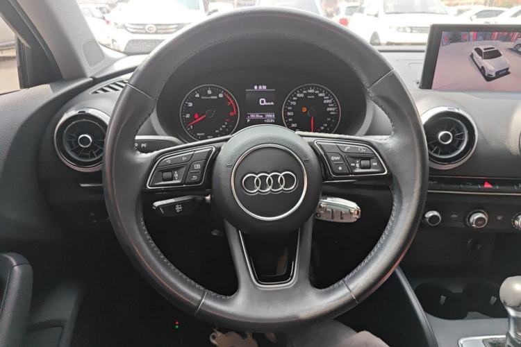 Used Audi A3 2020 Limousine 35 TFSI Fashion Edition China VI Emission Standard Steering Wheel