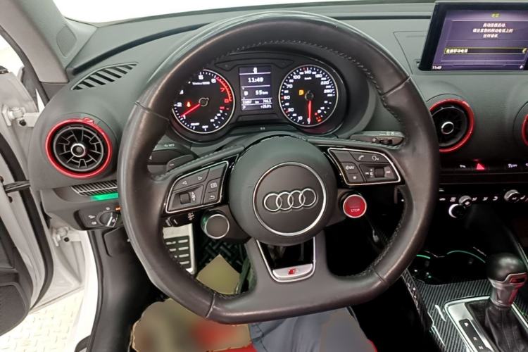 Used Audi A3 2020 Sportback 35 TFSI Fashion Edition China VI Emission Standard Steering Wheel