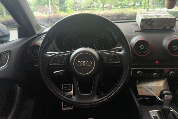 Used Audi A3 2020 Sportback 40 TFSI Style Edition China VI Emission Standard Steering Wheel