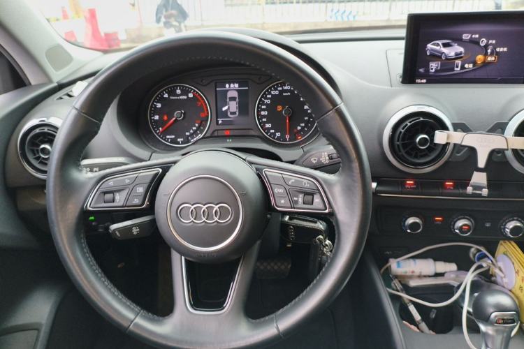 Used Audi A3 2020 Limousine 35 TFSI Fashion Edition China VI Emission Standard Steering Wheel