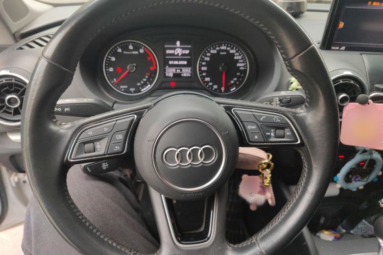 Used Audi A3 2020 Limousine 35 TFSI Ambition China V Steering Wheel