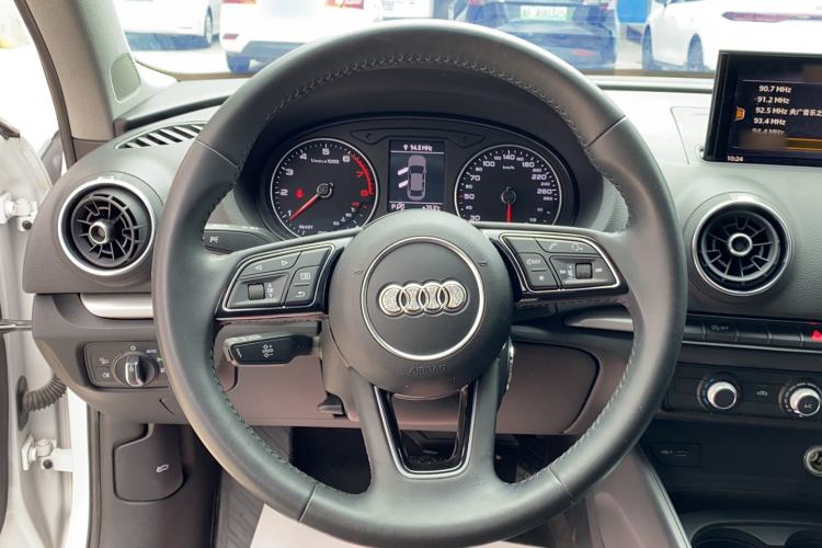 Used Audi A3 2020 Restyled Limousine 35 TFSI Ambition Version China VI Steering Wheel