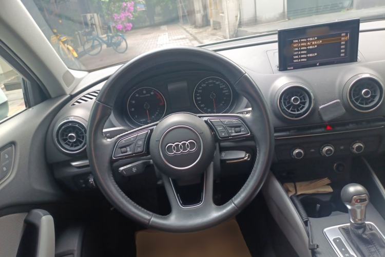 Used Audi A3 2020 Restyled Limousine 35 TFSI Ambition Version China VI Steering Wheel