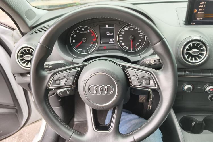 Used Audi A3 2020 Restyled Limousine 35 TFSI Ambition Version China VI Steering Wheel