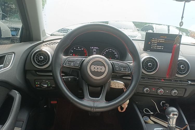 Used Audi A3 2020 Limousine 35 TFSI Fashion Edition China VI Emission Standard Steering Wheel