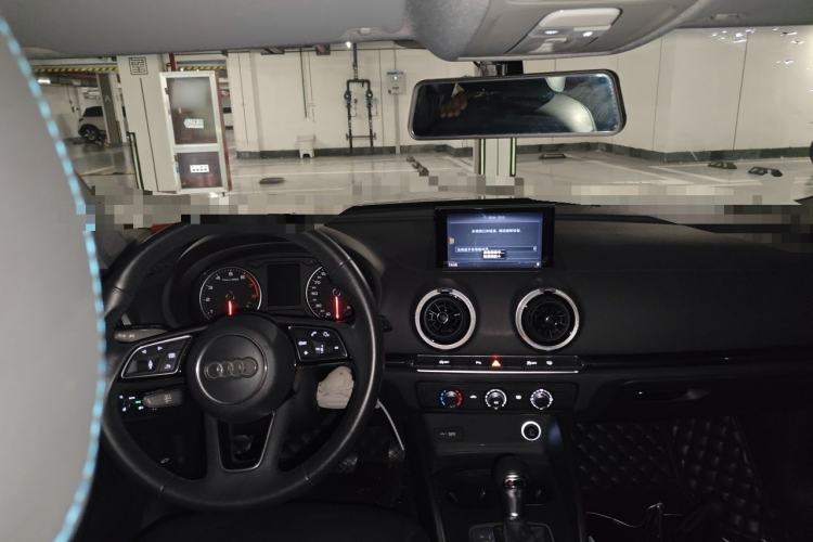 Used Audi A3 2020 Limousine 35 TFSI Fashion Edition China VI Emission Standard Steering Wheel