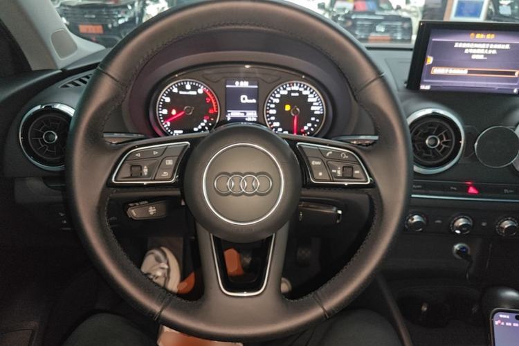 Used Audi A3 2020 Limousine 35 TFSI Fashion Edition China VI Emission Standard Steering Wheel