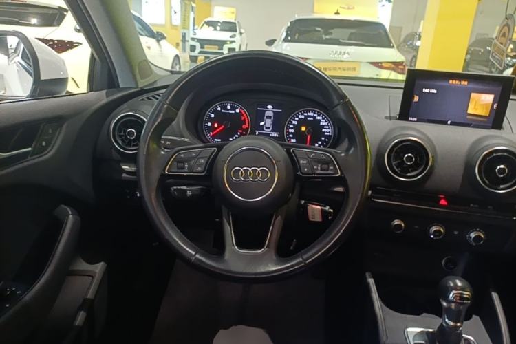 Used Audi A3 2020 Restyled Limousine 35 TFSI Ambition Version China VI Steering Wheel