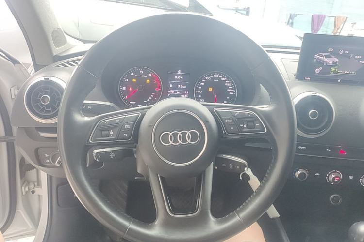 Used Audi A3 2020 Limousine 35 TFSI Fashion Edition China VI Emission Standard Steering Wheel