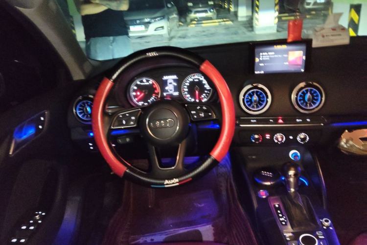 Used Audi A3 2020 Limousine 35 TFSI Fashion Edition China VI Emission Standard Steering Wheel