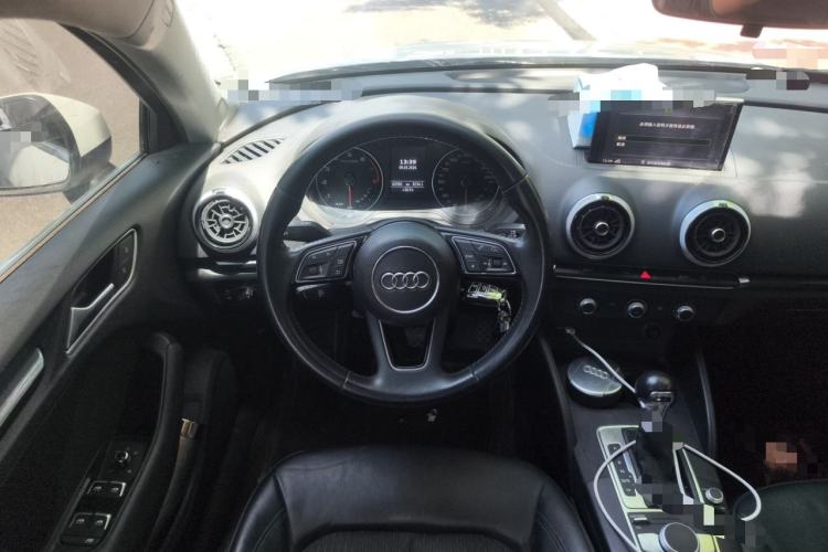 Used Audi A3 2020 Limousine 35 TFSI Fashion Edition China VI Emission Standard Steering Wheel