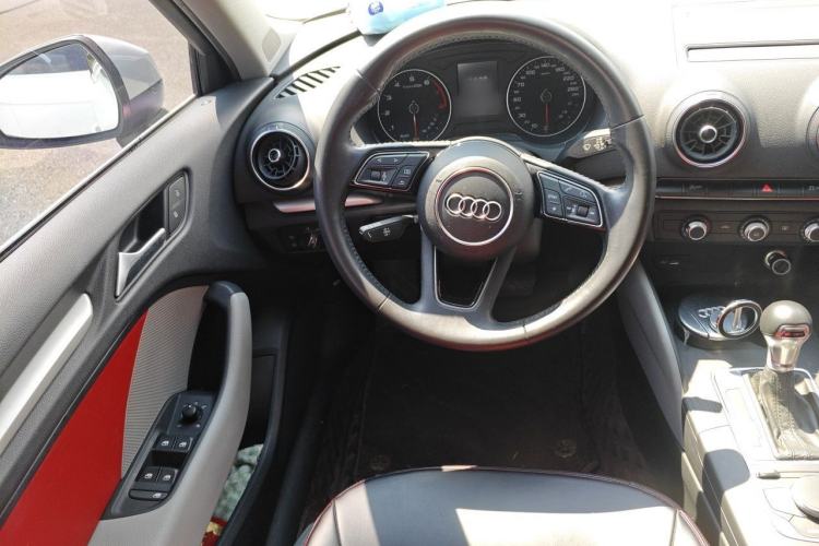 Used Audi A3 2020 Sportback 35 TFSI Ambition China VI Steering Wheel