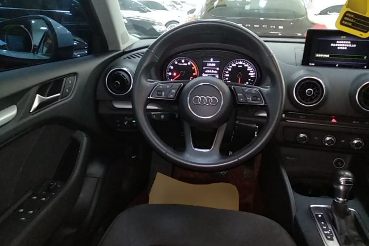 Used Audi A3 2020 Restyled Sportback 35 TFSI Entry-Level China VI Emission Standard Steering Wheel