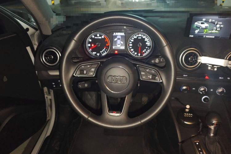Used Audi A3 2020 Restyled Limousine 35 TFSI Ambition Version China VI Steering Wheel