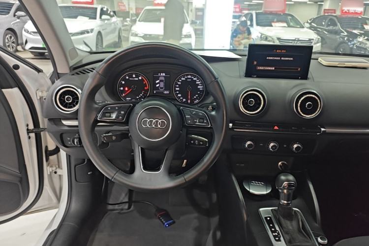Used Audi A3 2020 Restyled Limousine 35 TFSI Ambition Version China VI Steering Wheel