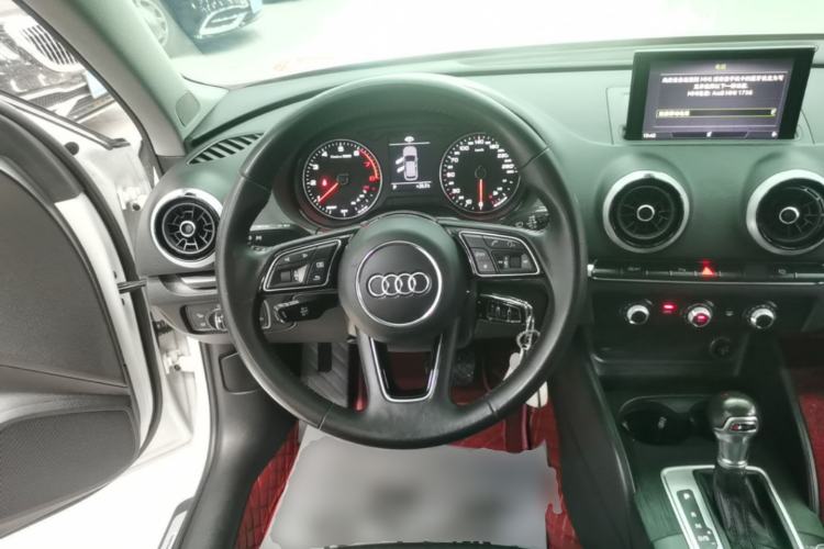 Used Audi A3 2020 Sportback 35 TFSI Fashion Edition China VI Emission Standard Steering Wheel