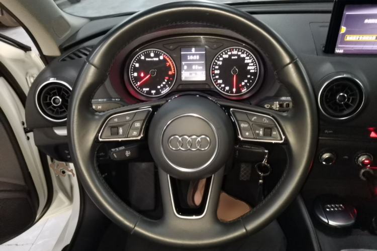 Used Audi A3 2020 Restyled Limousine 35 TFSI Ambition Version China VI Steering Wheel