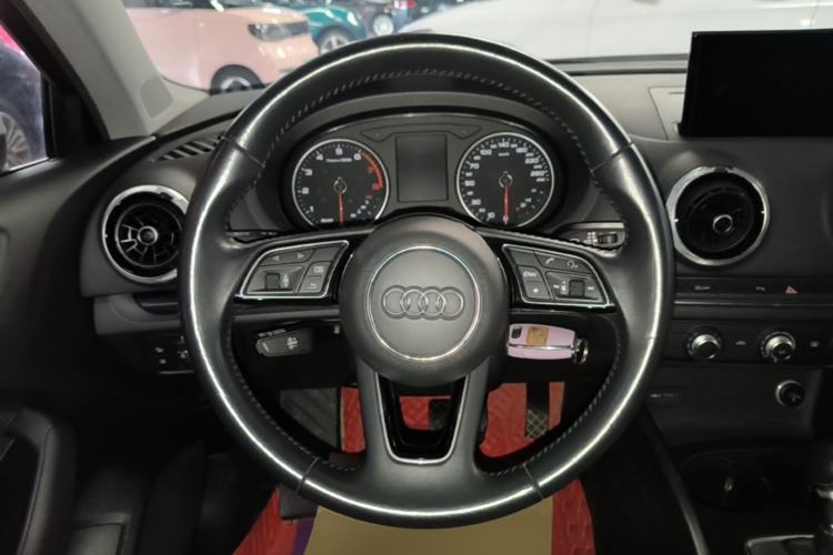 Used Audi A3 2020 Limousine 35 TFSI Fashion Edition China VI Emission Standard Steering Wheel