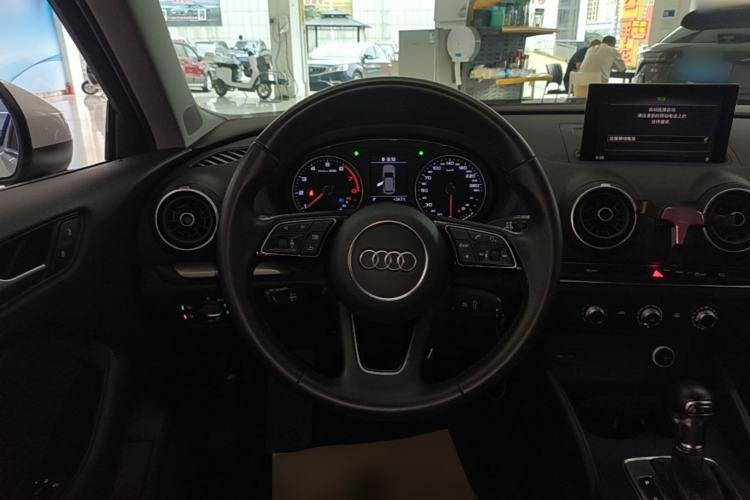 Used Audi A3 2020 Restyled Sportback 35 TFSI Entry-Level China VI Emission Standard Steering Wheel