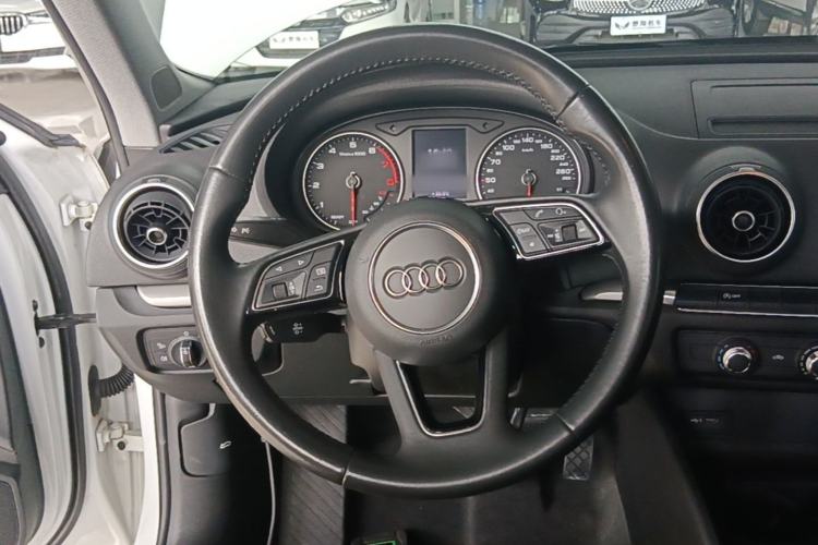 Used Audi A3 2020 Sportback 35 TFSI Ambition China VI Steering Wheel