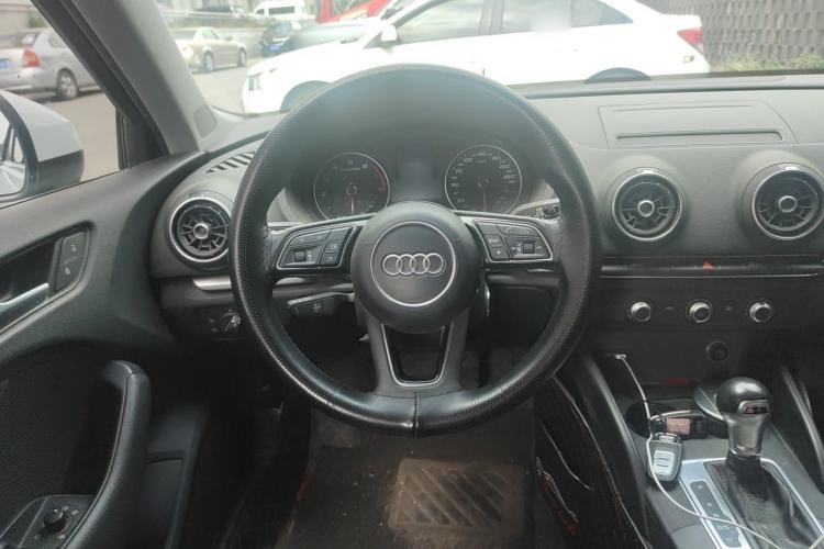 Used Audi A3 2020 Sportback 35 TFSI Ambition China VI Steering Wheel