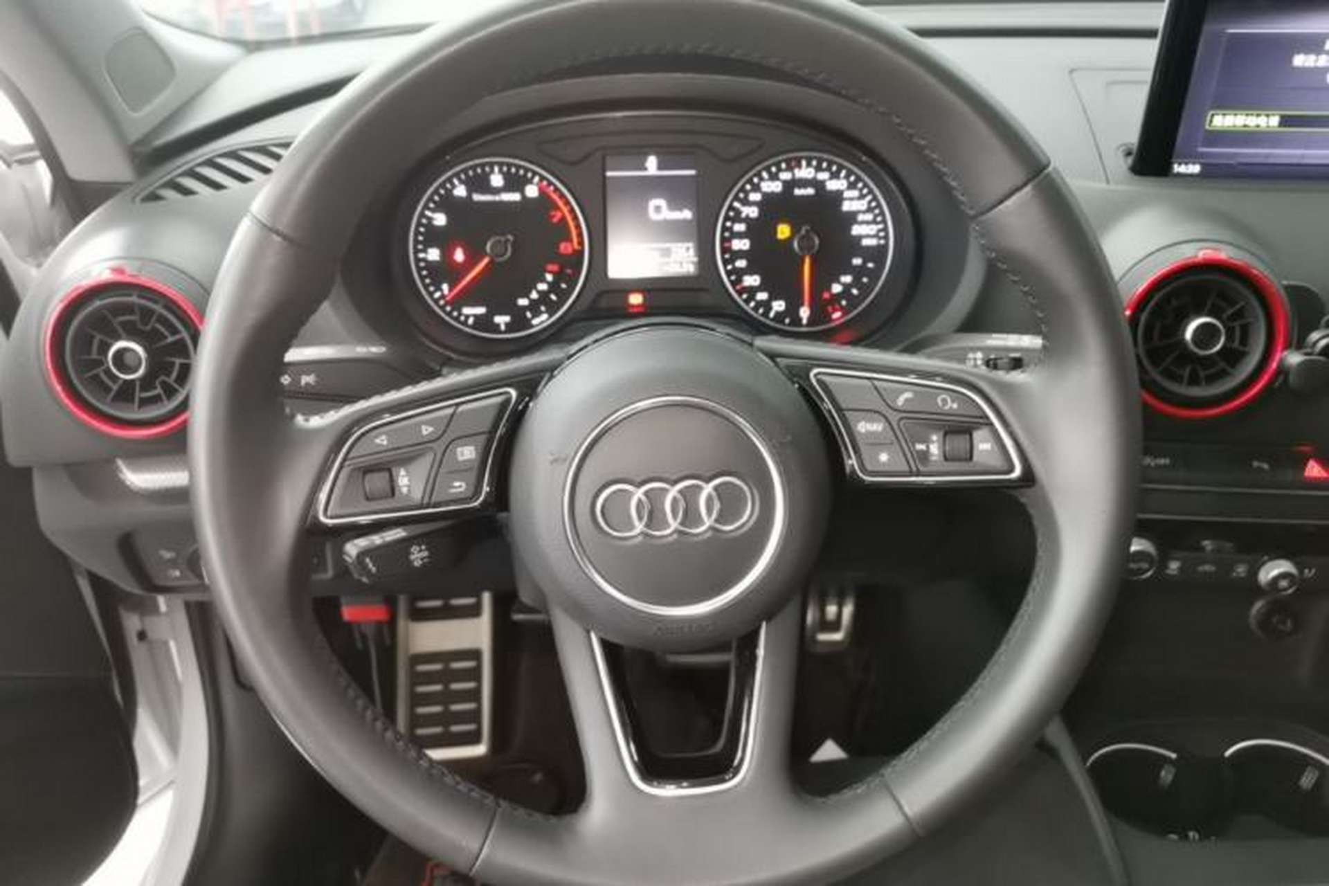 Used Audi A3 2020 Sportback 35 TFSI Style Edition China VI Emission Standard Steering Wheel