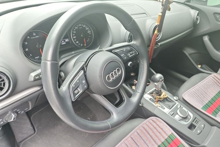 Used Audi A3 2020 Sportback 35 TFSI Ambition China VI Steering Wheel
