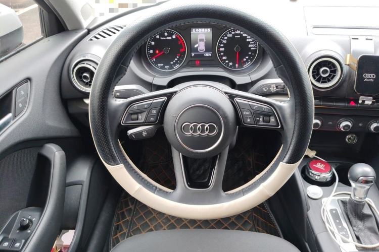 Used Audi A3 2020 Sportback 35 TFSI Ambition China VI Steering Wheel