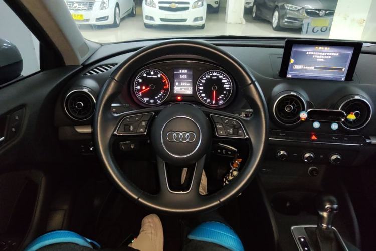 Used Audi A3 2020 Sportback 35 TFSI Ambition China VI Steering Wheel