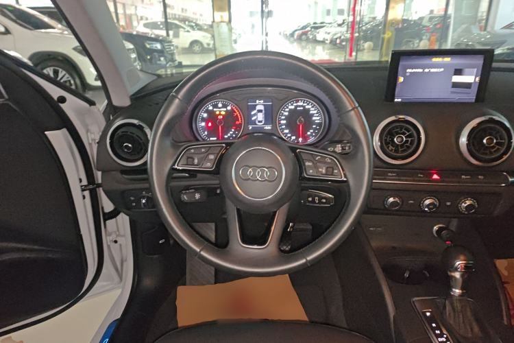 Used Audi A3 2020 Limousine 35 TFSI Fashion Edition China VI Emission Standard Steering Wheel