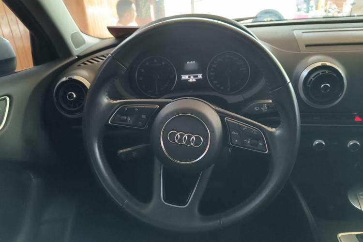 Used Audi A3 2020 Limousine 35 TFSI Fashion Edition China VI Emission Standard Steering Wheel