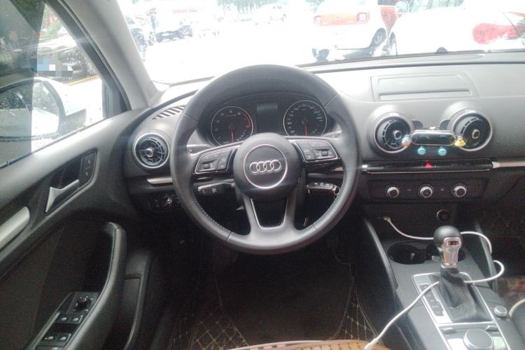 Used Audi A3 2020 Restyled Limousine 35 TFSI Ambition Version China VI Steering Wheel