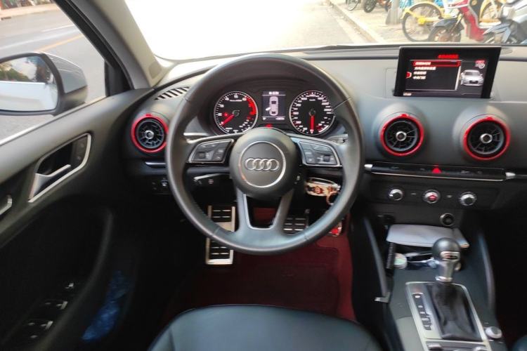 Used Audi A3 2020 Limousine 35 TFSI Fashion Edition China VI Emission Standard Steering Wheel