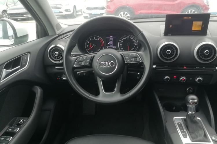 Used Audi A3 2020 Limousine 35 TFSI Fashion Edition China VI Emission Standard Steering Wheel